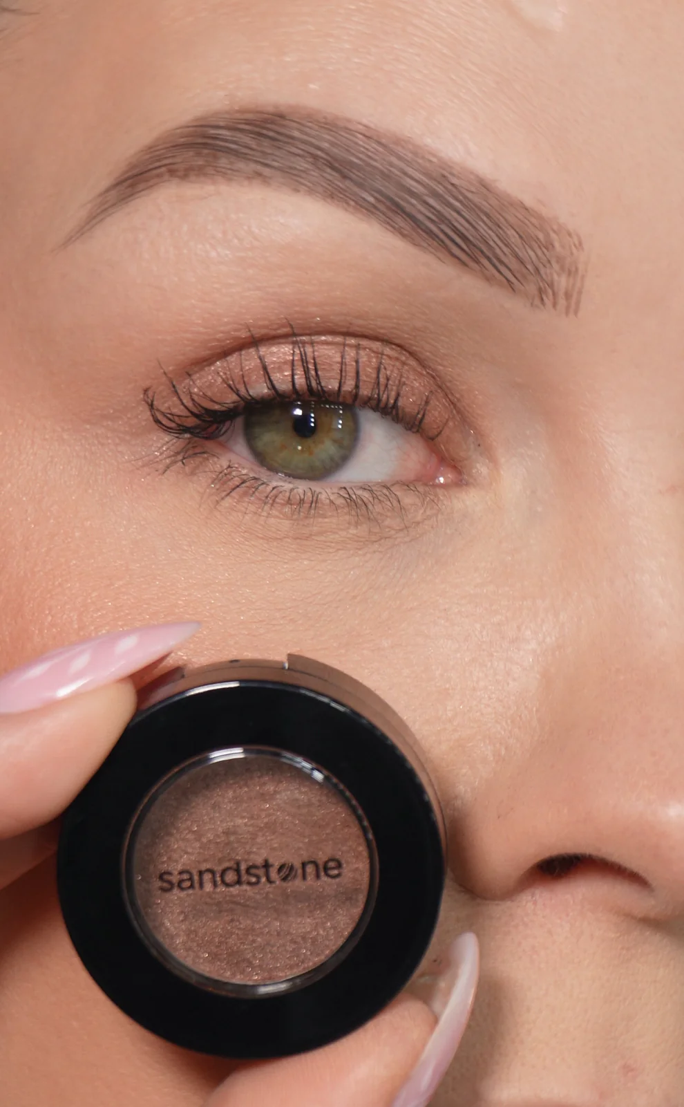 Eyeshadow 584 Dark bronze sandstone